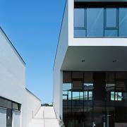 ArchitektInnen / KünstlerInnen: Pichler & Traupmann Architekten ZT GmbH<br>Projekt: Neue Mitte Hagenberg<br>Aufnahmedatum: 08/07<br>Format: 6x9cm C-Dia<br>Lieferformat: Dia-Duplikat, Scan 300 dpi<br>Bestell-Nummer: 070802-19<br>