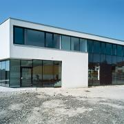 ArchitektInnen / KünstlerInnen: Pichler & Traupmann Architekten ZT GmbH<br>Projekt: Neue Mitte Hagenberg<br>Aufnahmedatum: 08/07<br>Format: 6x9cm C-Dia<br>Lieferformat: Dia-Duplikat, Scan 300 dpi<br>Bestell-Nummer: 070802-25<br>