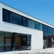 ArchitektInnen / KünstlerInnen: Pichler & Traupmann Architekten ZT GmbH<br>Projekt: Neue Mitte Hagenberg<br>Aufnahmedatum: 08/07<br>Format: 6x9cm C-Dia<br>Lieferformat: Dia-Duplikat, Scan 300 dpi<br>Bestell-Nummer: 070802-26<br>