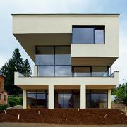 ArchitektInnen / KünstlerInnen: t-hoch-n Ziviltechniker GmbH<br>Projekt: Haus H.<br>Aufnahmedatum: 06/07<br>Format: 6x9cm C-Dia<br>Lieferformat: Dia-Duplikat, Scan 300 dpi<br>Bestell-Nummer: 070626-03<br>