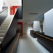 ArchitektInnen / KünstlerInnen: Johannes Zieser<br>Projekt: WHA Blindenmarkt<br>Aufnahmedatum: 10/07<br>Format: 6x9cm C-Dia<br>Lieferformat: Dia-Duplikat, Scan 300 dpi<br>Bestell-Nummer: 071008-19<br>