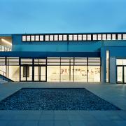 ArchitektInnen / KünstlerInnen: archipel architektur kommunikation<br>Projekt: Museumszentrum Mistelbach<br>Aufnahmedatum: 11/07<br>Format: 6x9cm C-Neg<br>Lieferformat: C-Print, Scan 300 dpi<br>Bestell-Nummer: 071112-17<br>