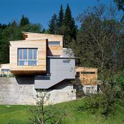 ArchitektInnen / KünstlerInnen: Johannes Kastner-Lanjus<br>Projekt: Haus S.<br>Aufnahmedatum: 05/05<br>Format: 6x9cm C-Dia<br>Lieferformat: Dia-Duplikat, Scan 300 dpi<br>Bestell-Nummer: 050525-04<br>