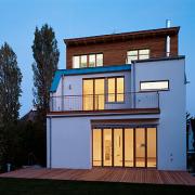 ArchitektInnen / KünstlerInnen: Johannes Kastner-Lanjus<br>Projekt: Haus E.<br>Aufnahmedatum: 10/06<br>Format: 6x9cm C-Dia<br>Lieferformat: Dia-Duplikat, Scan 300 dpi<br>Bestell-Nummer: 061027-21<br>