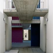 ArchitektInnen / KünstlerInnen: Walter Stelzhammer<br>Projekt: Wohnhausanlage Wulzendorf<br>Aufnahmedatum: 06/97<br>Format: 6x9cm C-Dia<br>Lieferformat: Dia-Duplikat, Scan 300 dpi<br>Bestell-Nummer: 970618-23<br>