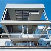 ArchitektInnen / KünstlerInnen: t-hoch-n Ziviltechniker GmbH<br>Projekt: Haus R.<br>Aufnahmedatum: 06/08<br>Format: 6x9cm C-Dia<br>Lieferformat: Dia-Duplikat, Scan 300 dpi<br>Bestell-Nummer: 080618-07<br>