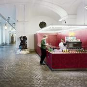 ArchitektInnen / KünstlerInnen: Michael Embacher<br>Projekt: Schönbrunn Cafe<br>Aufnahmedatum: 11/08<br>Format: 6x9cm C-Neg<br>Lieferformat: C-Print, Scan 300 dpi<br>Bestell-Nummer: 081117-07<br>