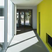 ArchitektInnen / KünstlerInnen: Johannes Zieser<br>Projekt: Wohnhausanlage<br>Aufnahmedatum: 11/08<br>Format: 6x9cm C-Dia<br>Lieferformat: Dia-Duplikat, Scan 300 dpi<br>Bestell-Nummer: 081115-24<br>