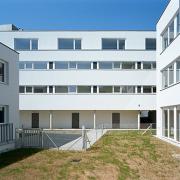 ArchitektInnen / KünstlerInnen: Johannes Zieser<br>Projekt: Wohnhausanlage<br>Aufnahmedatum: 11/08<br>Format: 6x9cm C-Dia<br>Lieferformat: Dia-Duplikat, Scan 300 dpi<br>Bestell-Nummer: 081115-11<br>