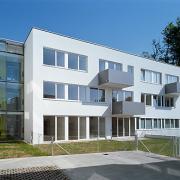 ArchitektInnen / KünstlerInnen: Johannes Zieser<br>Projekt: Wohnhausanlage<br>Aufnahmedatum: 11/08<br>Format: 6x9cm C-Dia<br>Lieferformat: Dia-Duplikat, Scan 300 dpi<br>Bestell-Nummer: 081115-07<br>