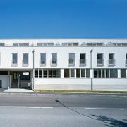 ArchitektInnen / KünstlerInnen: Johannes Zieser<br>Projekt: Wohnhausanlage<br>Aufnahmedatum: 11/08<br>Format: 6x9cm C-Dia<br>Lieferformat: Dia-Duplikat, Scan 300 dpi<br>Bestell-Nummer: 081115-02<br>