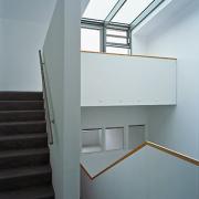 ArchitektInnen / KünstlerInnen: Walter Stelzhammer<br>Projekt: Wohnhausanlage Orasteig<br>Aufnahmedatum: 12/09<br>Format: 6x9cm C-Dia<br>Lieferformat: Dia-Duplikat, Scan 300 dpi<br>Bestell-Nummer: 091203-38<br>