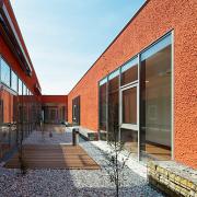 ArchitektInnen / KünstlerInnen: Johannes Zieser<br>Projekt: Haus 52 Landesklinikum Mauer<br>Aufnahmedatum: 04/10<br>Format: digital<br>Lieferformat: Scan 300 dpi<br>Bestell-Nummer: 100430-25<br>