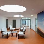 ArchitektInnen / KünstlerInnen: Johannes Zieser<br>Projekt: Haus 52 Landesklinikum Mauer<br>Aufnahmedatum: 04/10<br>Format: digital<br>Lieferformat: Scan 300 dpi<br>Bestell-Nummer: 100430-27<br>