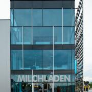 ArchitektInnen / KünstlerInnen: gharakhanzadeh sandbichler architekten zt gmbh<br>Projekt: Milchhof Salzburg<br>Aufnahmedatum: 05/10<br>Format: digital<br>Lieferformat: Scan 300 dpi<br>Bestell-Nummer: 100519-20<br>