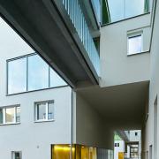 ArchitektInnen / KünstlerInnen: Patricia Zacek<br>Projekt: Wohnahausanlage Moselgasse<br>Aufnahmedatum: 11/10<br>Format: digital<br>Lieferformat: Digital<br>Bestell-Nummer: 101123-23<br>