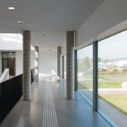 ArchitektInnen / KünstlerInnen: HÜBNER ARCHITEKTEN<br>Projekt: AHS Korneuburg<br>Aufnahmedatum: 10/11<br>Format: digital<br>Lieferformat: Digital<br>Bestell-Nummer: 111004-20<br>