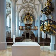 ArchitektInnen / KünstlerInnen: g.o.y.a.<br>Projekt: Kirche Purgstall und Vorplatz<br>Format: digital<br>Lieferformat: Digital<br>Bestell-Nummer: 201026-11<br>
