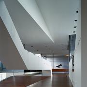 ArchitektInnen / KünstlerInnen: DMAA Delugan Meissl Associated Architects<br>Projekt: Ray 1<br>Aufnahmedatum: 04/03<br>Format: 6x9cm C-Dia<br>Lieferformat: Dia-Duplikat, Scan 300 dpi<br>Bestell-Nummer: 030403-48<br>