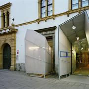 ArchitektInnen / KünstlerInnen: Eichinger oder Knechtl<br>Projekt: Shop Kulturhauptstadt Graz<br>Aufnahmedatum: 03/03<br>Format: 6x9cm C-Neg<br>Lieferformat: C-Print, Scan 300 dpi<br>Bestell-Nummer: 030324-02<br>