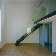 ArchitektInnen / KünstlerInnen: Johannes Zieser<br>Projekt: Schloß Würmla<br>Aufnahmedatum: 03/03<br>Format: 6x9cm C-Neg<br>Lieferformat: C-Print<br>Bestell-Nummer: 030331-01<br>