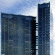 ArchitektInnen / KünstlerInnen: Massimiliano Fuksas<br>Projekt: Vienna Twin Tower<br>Aufnahmedatum: 03/01<br>Format: 6x9cm C-Dia<br>Lieferformat: Dia-Duplikat<br>Bestell-Nummer: 010320-08<br>