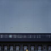 ArchitektInnen / KünstlerInnen: Andreas Treusch<br>Projekt: Logistikcenter Linz<br>Aufnahmedatum: 09/02<br>Format: 6x9cm C-Dia<br>Lieferformat: Dia-Duplikat, Scan 300 dpi<br>Bestell-Nummer: 020916-13<br>