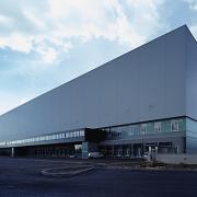 ArchitektInnen / KünstlerInnen: Andreas Treusch<br>Projekt: Logistikcenter Linz<br>Aufnahmedatum: 09/02<br>Format: 6x9cm C-Dia<br>Lieferformat: Dia-Duplikat, Scan 300 dpi<br>Bestell-Nummer: 020916-02<br>