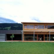 ArchitektInnen / KünstlerInnen: LP architektur ZT GmbH<br>Projekt: Haus T.<br>Aufnahmedatum: 08/02<br>Format: 6x9cm C-Dia<br>Lieferformat: Dia-Duplikat<br>Bestell-Nummer: 020808-03<br>