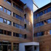 ArchitektInnen / KünstlerInnen: Johannes Kastner-Lanjus<br>Projekt: Seniorenzentrum Weiz<br>Aufnahmedatum: 05/02<br>Format: 6x9cm C-Dia<br>Lieferformat: Dia-Duplikat, 500px<br>Bestell-Nummer: 020530-11<br>