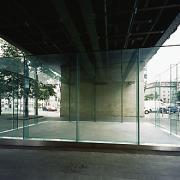 ArchitektInnen / KünstlerInnen: Valie Export<br>Projekt: Der transparente Raum<br>Aufnahmedatum: 07/01<br>Format: 6x9cm C-Dia<br>Lieferformat: Dia-Duplikat, Scan 300 dpi<br>Bestell-Nummer: 010710-10<br>