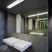 ArchitektInnen / KünstlerInnen: BEHF Architects Ebner Hasenauer Ferenczy ZT GmbH<br>Projekt: Wohnung Rutter<br>Aufnahmedatum: 07/01<br>Format: 6x9cm C-Neg<br>Lieferformat: C-Print, Scan 300 dpi<br>Bestell-Nummer: 010719-12A<br>