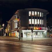 ArchitektInnen / KünstlerInnen: BEHF Architects Ebner Hasenauer Ferenczy ZT GmbH<br>Projekt: Libro Graz<br>Aufnahmedatum: 08/00<br>Format: 6x9cm C-Neg<br>Lieferformat: C-Print, Scan 300 dpi<br>Bestell-Nummer: 000818-02<br>