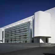 ArchitektInnen / KünstlerInnen: Richard Meier<br>Projekt: Museum of Contemporary Art<br>Aufnahmedatum: 07/95<br>Format: 6x12cm C-Dia<br>Lieferformat: Scan 300 dpi, SW-Print<br>Bestell-Nummer: 950700-03<br>
