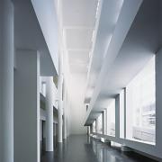 ArchitektInnen / KünstlerInnen: Richard Meier<br>Projekt: Museum of Contemporary Art<br>Aufnahmedatum: 07/95<br>Format: 6x9cm C-Dia<br>Lieferformat: Scan 300 dpi, SW-Print<br>Bestell-Nummer: 950700-32<br>