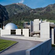 ArchitektInnen / KünstlerInnen: Martin Kohlbauer<br>Projekt: Alpen Therme Gastein<br>Aufnahmedatum: 06/04<br>Format: 6x9cm C-Dia<br>Lieferformat: Dia-Duplikat, Scan 300 dpi<br>Bestell-Nummer: 040608-01<br>