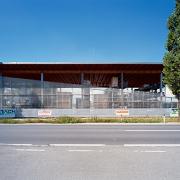 ArchitektInnen / KünstlerInnen: Otmar Hasler<br>Projekt: Das Dach - Firmengebäude<br>Aufnahmedatum: 09/04<br>Format: 6x9cm C-Dia<br>Lieferformat: Dia-Duplikat, Scan 300 dpi<br>Bestell-Nummer: 040901-02<br>