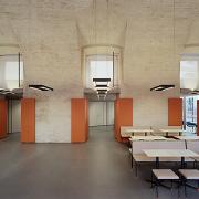 ArchitektInnen / KünstlerInnen: Froetscher Lichtenwagner<br>Projekt: Dschungel Wien<br>Aufnahmedatum: 09/04<br>Format: 6x9cm C-Dia<br>Lieferformat: Dia-Duplikat, Scan 300 dpi<br>Bestell-Nummer: 040924-03<br>