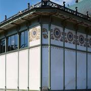 ArchitektInnen / KünstlerInnen: Otto Wagner<br>Projekt: Stadtbahnstation<br>Aufnahmedatum: 08/05<br>Format: 6x9cm C-Dia<br>Lieferformat: Dia-Duplikat, Scan 300 dpi<br>Bestell-Nummer: 050830-06<br>