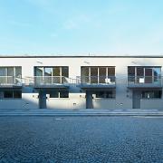 ArchitektInnen / KünstlerInnen: Johannes Zieser<br>Projekt: Gemeindezentrum Stephanshart<br>Aufnahmedatum: 10/05<br>Format: 6x9cm C-Dia<br>Lieferformat: Dia-Duplikat, Scan 300 dpi<br>Bestell-Nummer: 051027-07<br>