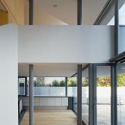 ArchitektInnen / KünstlerInnen: Pichler & Traupmann Architekten ZT GmbH<br>Projekt: Haus H.<br>Aufnahmedatum: 09/01<br>Format: 6x9cm C-Dia<br>Lieferformat: Dia-Duplikat, Scan 300 dpi<br>Bestell-Nummer: 010923-10<br>