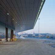 ArchitektInnen / KünstlerInnen: Andreas Treusch<br>Projekt: ACC Air Cargo Center<br>Aufnahmedatum: 01/06<br>Format: 6x9cm C-Dia<br>Lieferformat: Dia-Duplikat, Scan 300 dpi<br>Bestell-Nummer: 060113-34<br>