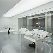 ArchitektInnen / KünstlerInnen: EOOS<br>Projekt: A1 lounge 2<br>Aufnahmedatum: 03/06<br>Format: 6x12cm C-Neg<br>Lieferformat: C-Print, Scan 300 dpi<br>Bestell-Nummer: 060320-09<br>