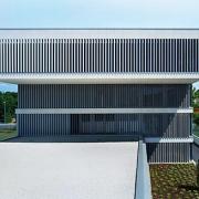 ArchitektInnen / KünstlerInnen: Martin Kohlbauer<br>Projekt: SEW Eurodrive<br>Aufnahmedatum: 06/06<br>Format: 6x9cm C-Dia<br>Lieferformat: Dia-Duplikat, Scan 300 dpi<br>Bestell-Nummer: 060606-43<br>