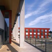 ArchitektInnen / KünstlerInnen: Johannes Zieser<br>Projekt: Seniorenheim Stockerau<br>Aufnahmedatum: 06/06<br>Format: 6x9cm C-Dia<br>Lieferformat: Dia-Duplikat, Scan 300 dpi<br>Bestell-Nummer: 060417-16<br>