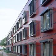 ArchitektInnen / KünstlerInnen: Johannes Zieser<br>Projekt: Seniorenheim Stockerau<br>Aufnahmedatum: 06/06<br>Format: 6x9cm C-Dia<br>Lieferformat: Dia-Duplikat, Scan 300 dpi<br>Bestell-Nummer: 060417-17<br>
